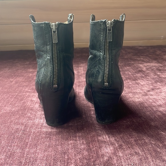 Frye Carson Hidden Wedge Leather Ankle Boot - Picture 4 of 7